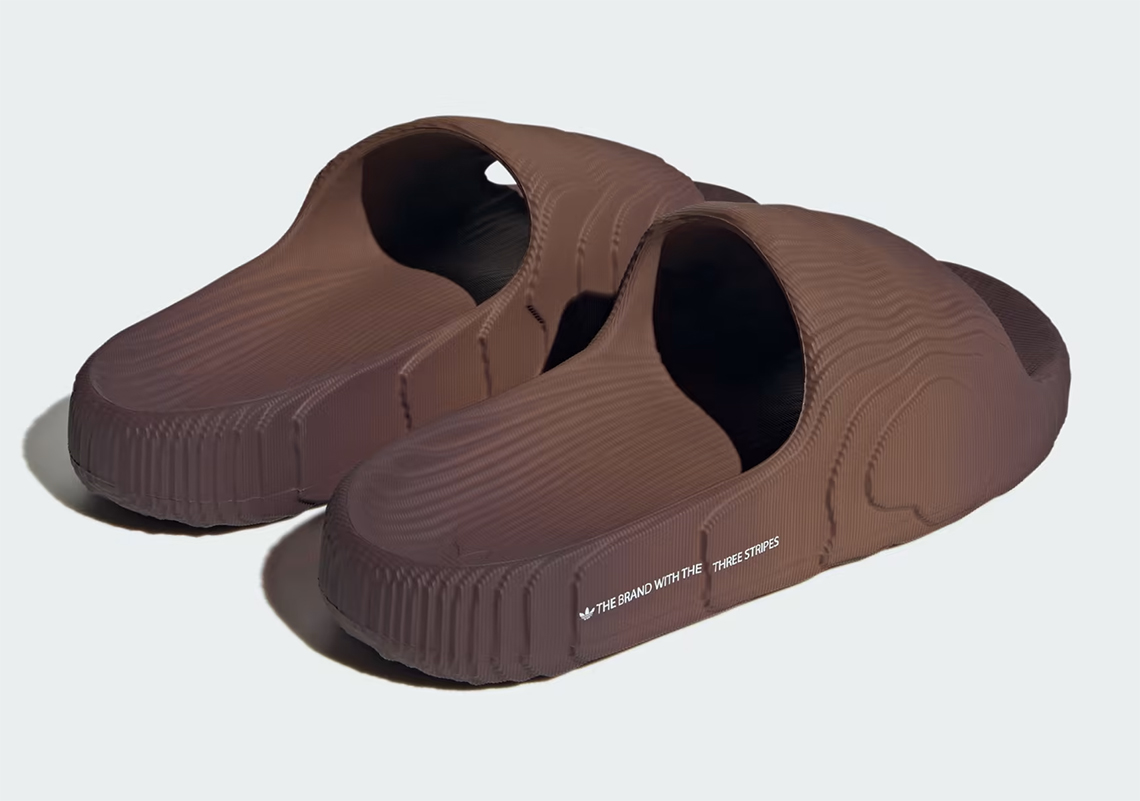 Bộ Sưu Tập adidas Adilette 22 'Gradient Fade': Sự Kết Hợp Sáng Tạo Mới Cho Thời Trang Mùa Thu - 11