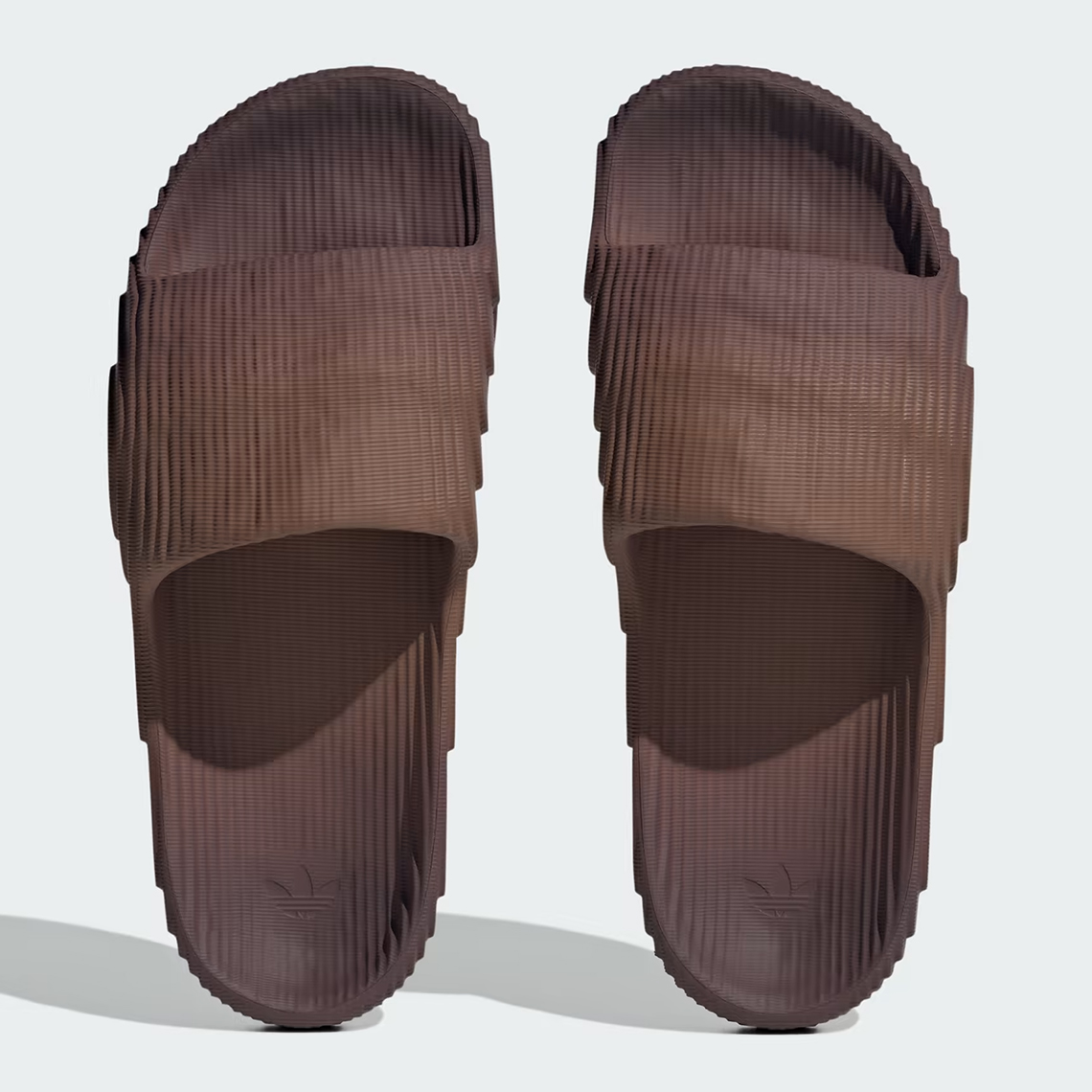 Bộ Sưu Tập adidas Adilette 22 'Gradient Fade': Sự Kết Hợp Sáng Tạo Mới Cho Thời Trang Mùa Thu - 12