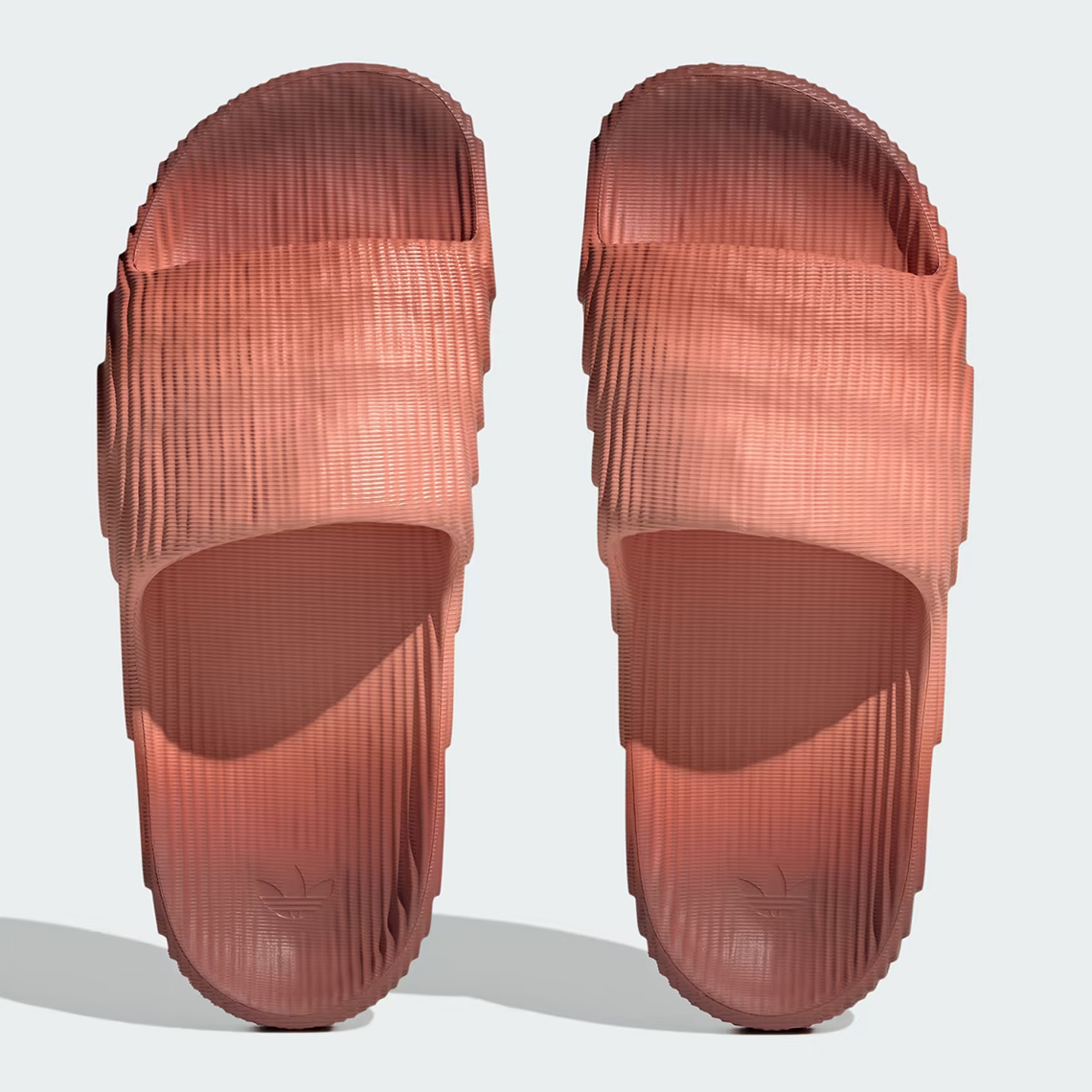 Bộ Sưu Tập adidas Adilette 22 'Gradient Fade': Sự Kết Hợp Sáng Tạo Mới Cho Thời Trang Mùa Thu - 9