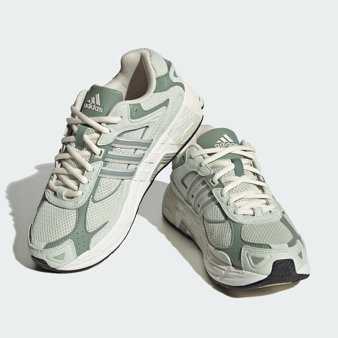 Bộ sưu tập adidas Response CL dành cho phụ nữ với gam màu xanh pastel đồng điệu. - 4