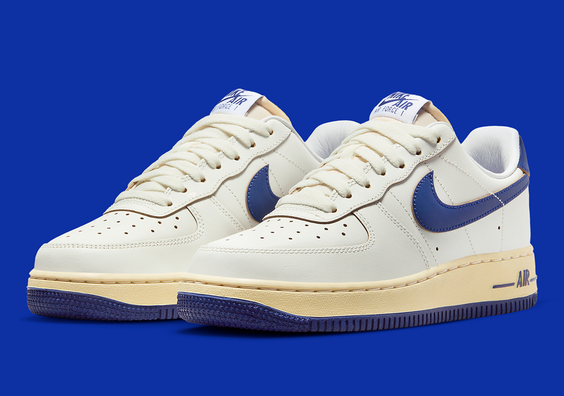 Bộ sưu tập Athletic Department mới của Nike: Phong cách thập niên 70 với gam màu Sport Royal trên Air Force 1 - 1