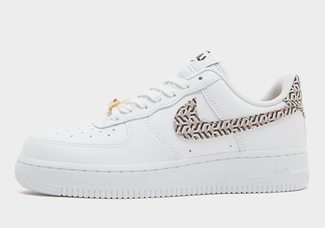 Bộ sưu tập Đoàn kết trong chiến thắng của Nike bao gồm phiên bản Air Force 1 Low mới - 1