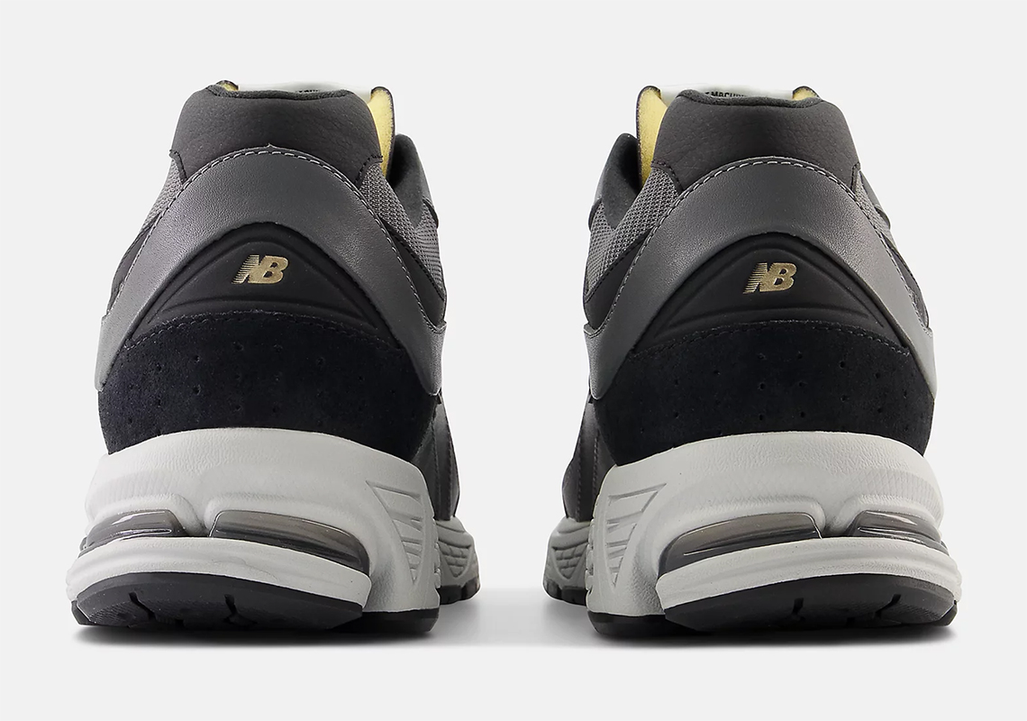 Bộ Sưu Tập Giày New Balance 2002R 'Vintage Leather' Đậm Chất Cổ Điển - 11