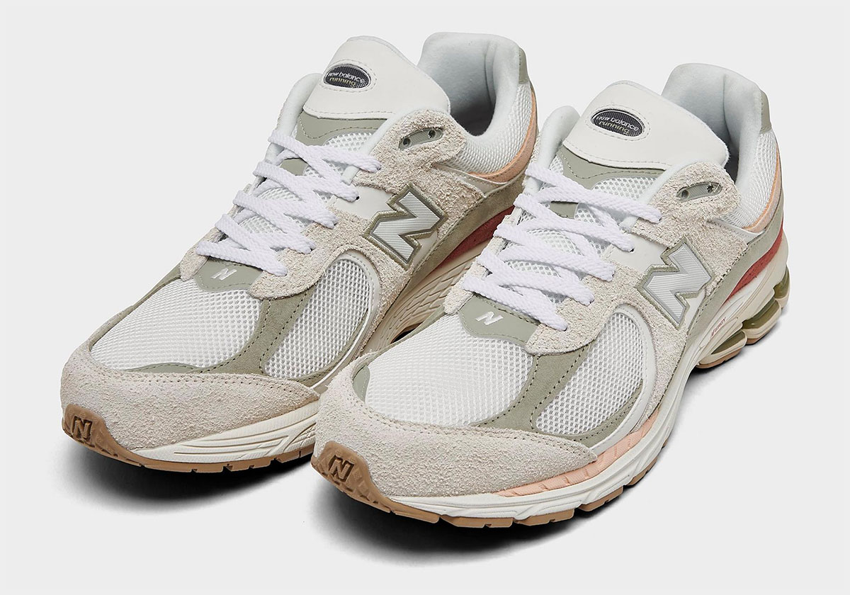 Bộ Sưu Tập New Balance 'Lễ Hội': Đậm Chất Sáng Tạo - 2