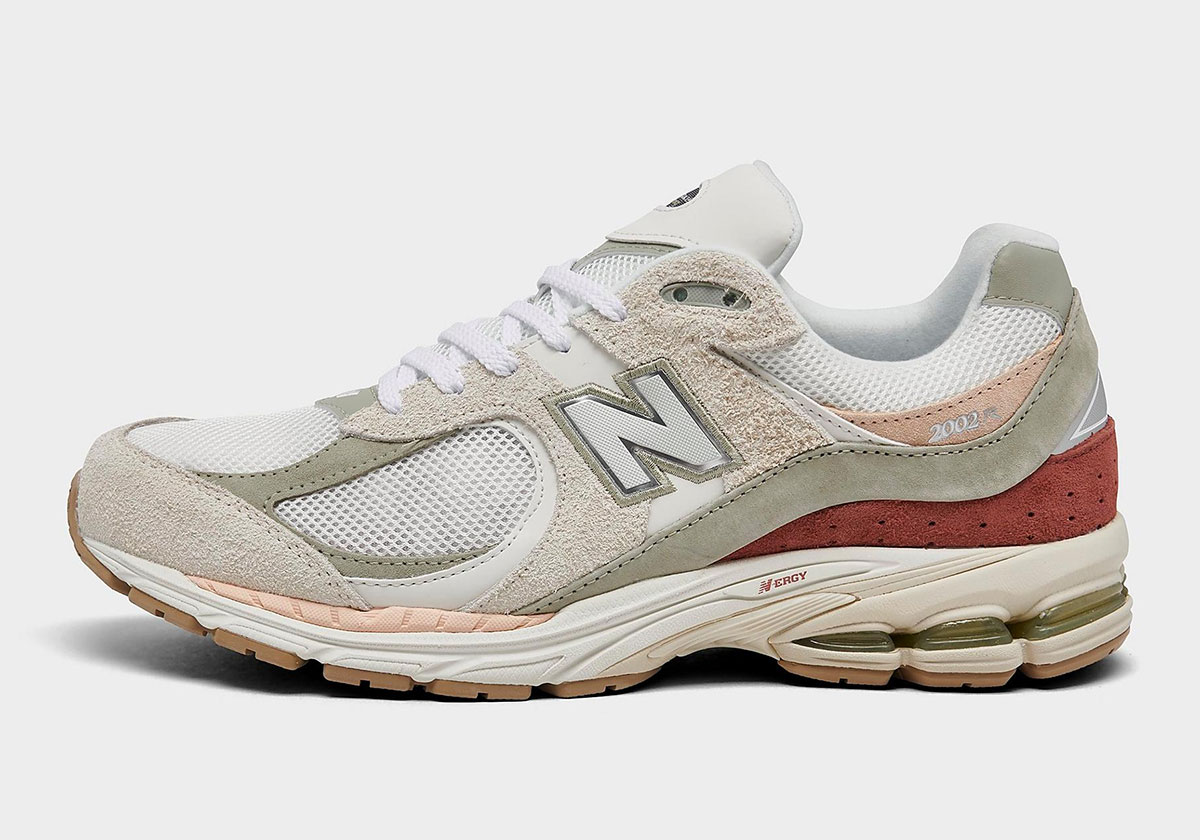 Bộ Sưu Tập New Balance 'Lễ Hội': Đậm Chất Sáng Tạo - 3