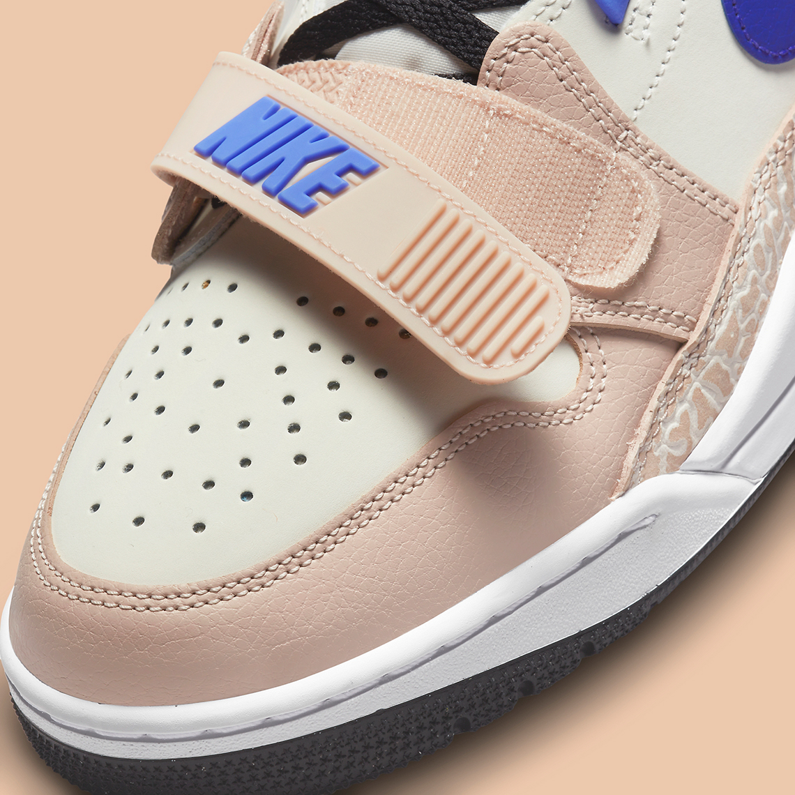 Bộ sưu tập ngày lễ tình nhân của Jordan Brand 2023 thêm Di sản 312 - 8