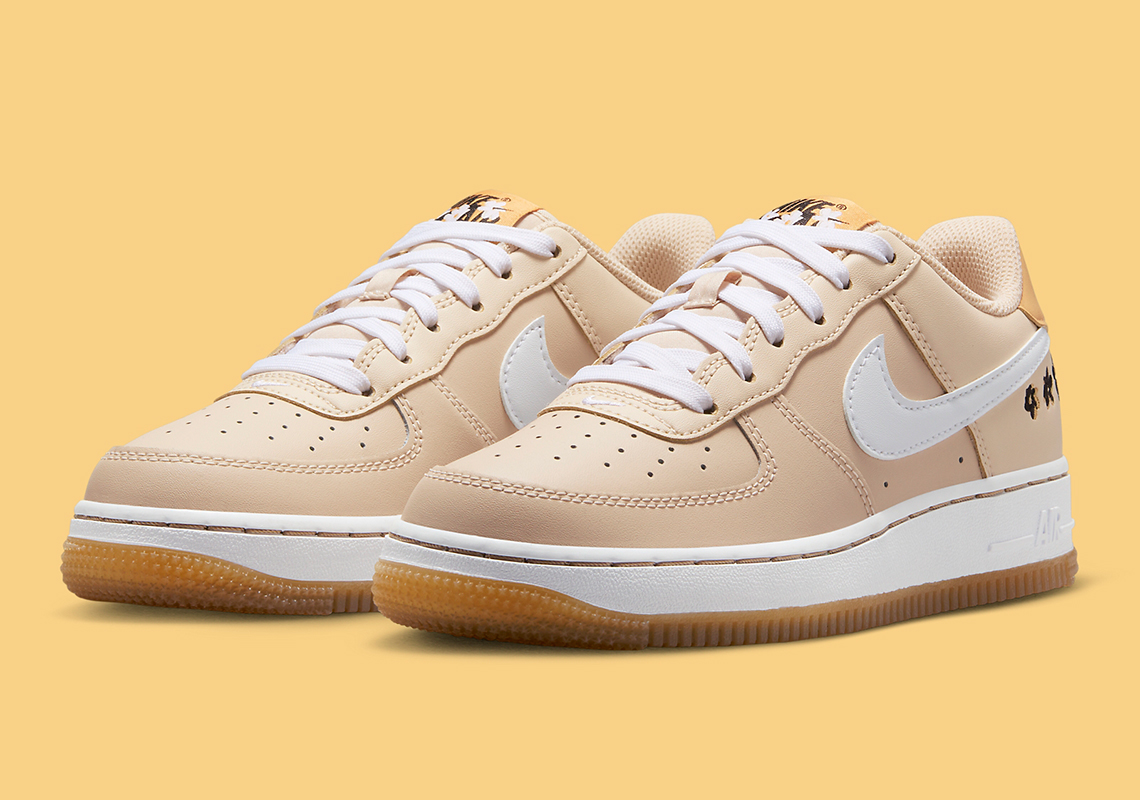 Bộ Sưu Tập Nike Air Force 1 Low 'Yellow/Gum' Phiên Bản Grade School Trong Tông Màu Hoa Cúc - 1