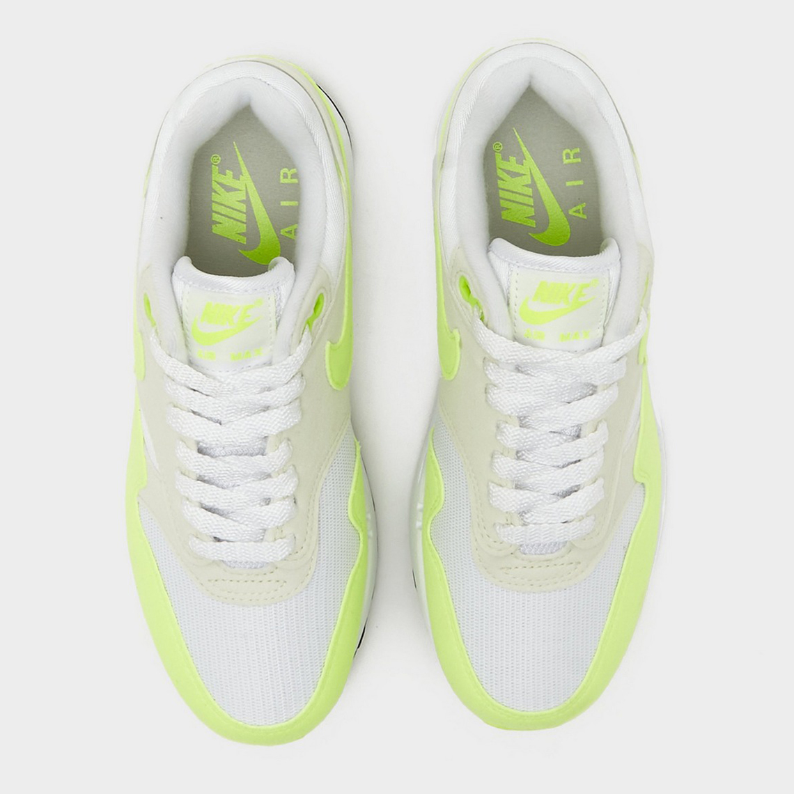 Bộ sưu tập Nike Air Max 1 Volt Suede được làm mới với thiết kế Bóng Tennis - 4