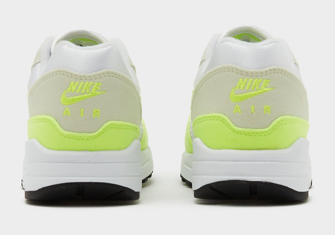 Bộ sưu tập Nike Air Max 1 Volt Suede được làm mới với thiết kế Bóng Tennis - 5