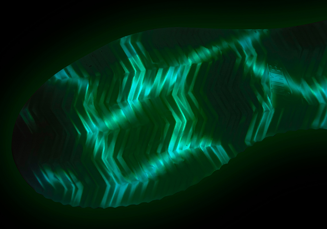 Bộ Sưu Tập Nike Doernbecher Freestyle XIX: Sự Hòa Quyện Nghệ Thuật và Tình Người - 175