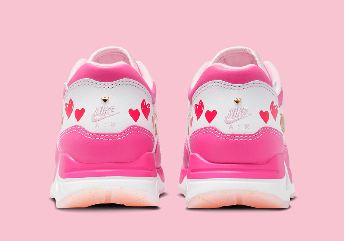 Bộ Sưu Tập Nike Doernbecher Freestyle XIX: Sự Hòa Quyện Nghệ Thuật và Tình Người - 46