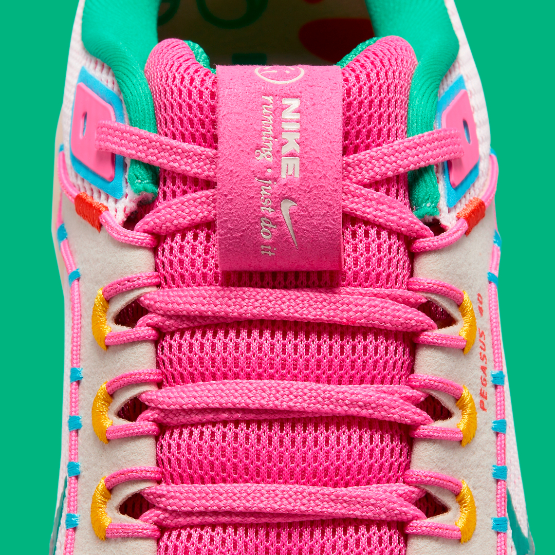 Bộ Sưu Tập Nike Pegasus 40 'Familia' Cho Tháng Di Sản Hispano - 10