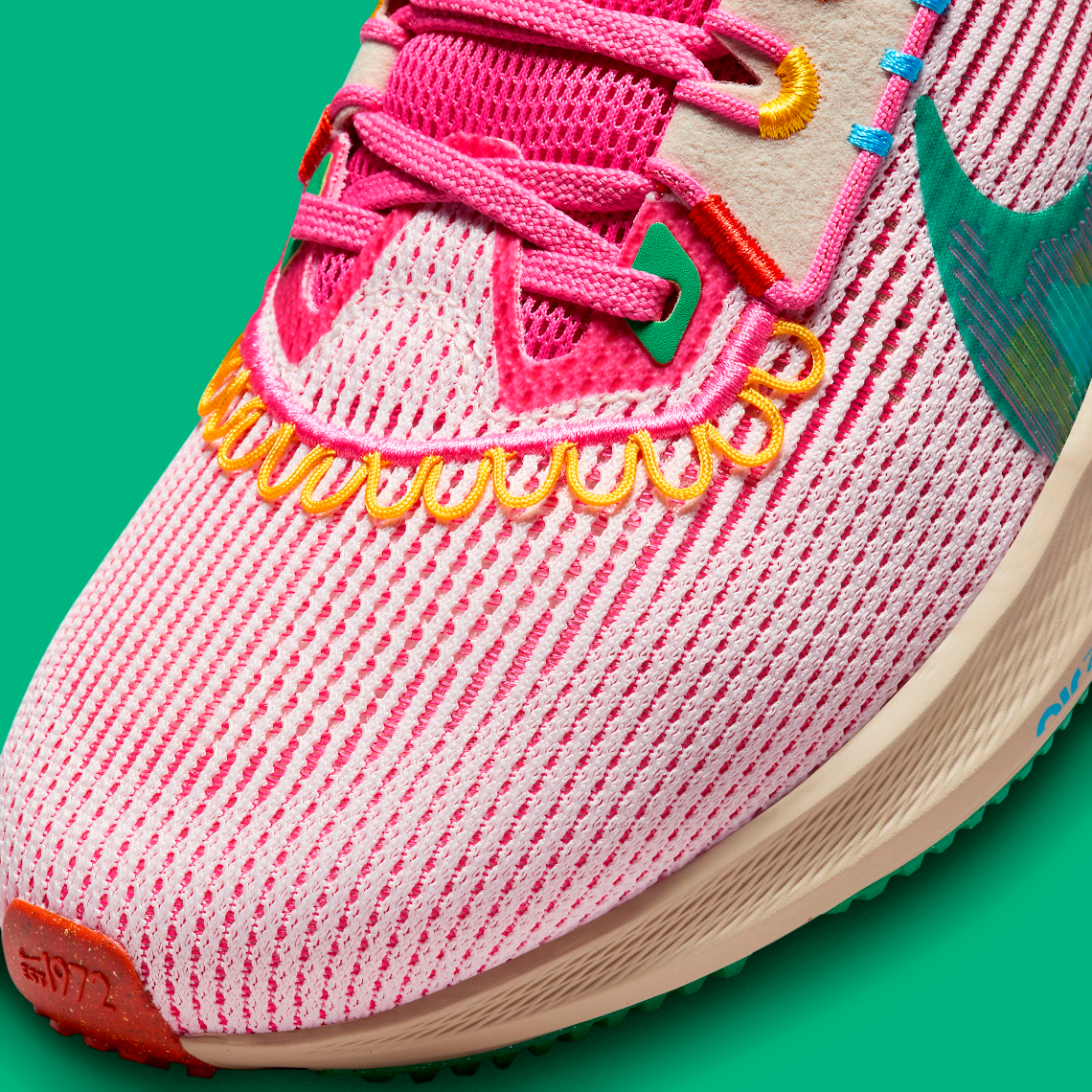 Bộ Sưu Tập Nike Pegasus 40 'Familia' Cho Tháng Di Sản Hispano - 8