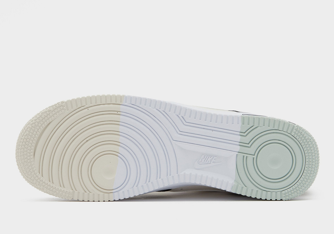 Bộ sưu tập Nike Remix: Phiên bản Nike Air Force 1 Low Black/Coconut Milk lấy cảm hứng từ thập kỷ cổ điển! - 4