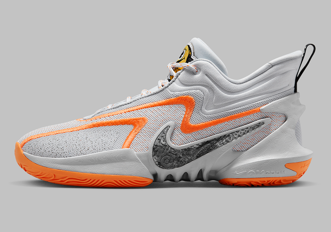 Bộ sưu tập Nike University cho March Madness ra mắt Cosmic Unity 2 - 2