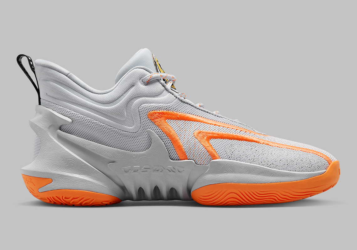 Bộ sưu tập Nike University cho March Madness ra mắt Cosmic Unity 2 - 3