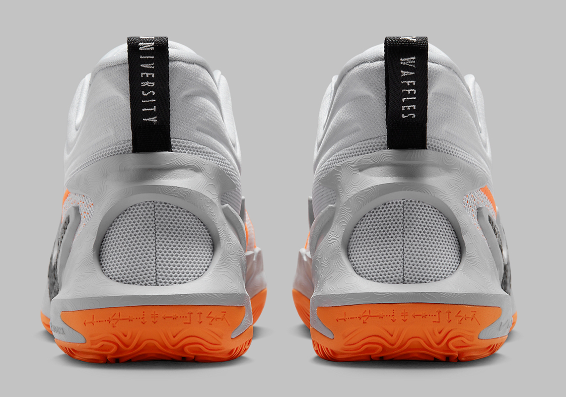 Bộ sưu tập Nike University cho March Madness ra mắt Cosmic Unity 2 - 5