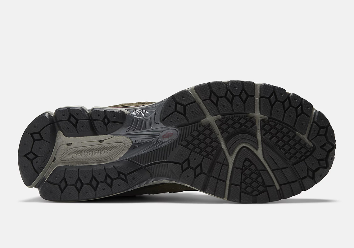 Bộ sưu tập Protection Pack của New Balance 2002R trở lại với bốn gam màu mới, cải tiến đáng chú ý - 9