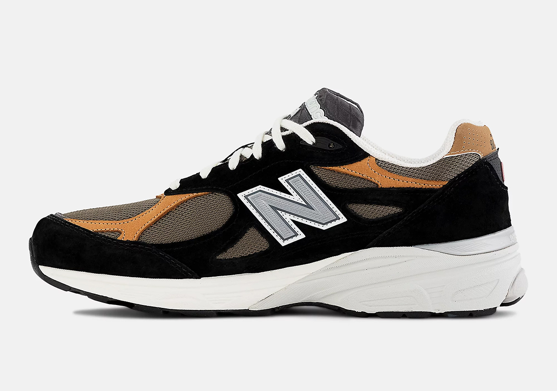 Bộ trang phục Đen và Nâu bao phủ đôi giày  New Balance 990v3 made USA mới này - 3