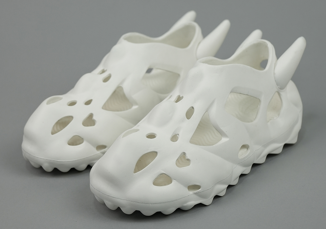 Boneheads Clog của ESENES Worldwide lấy cảm hứng từ một trong những Pokémon - 2