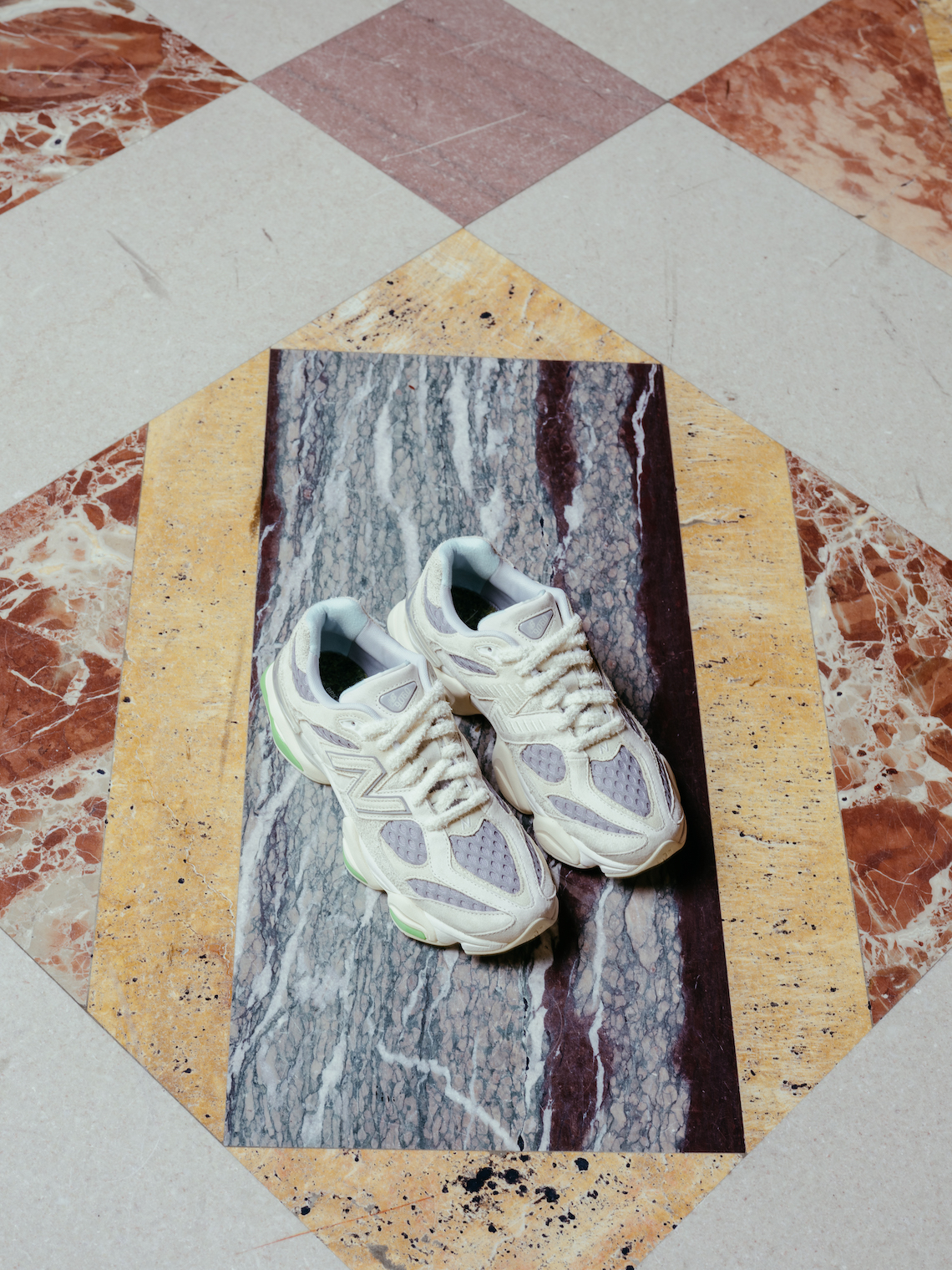 Bricks & Wood x New Balance 9060 sẽ ra mắt trên toàn cầu vào 30/1/2023 - 11