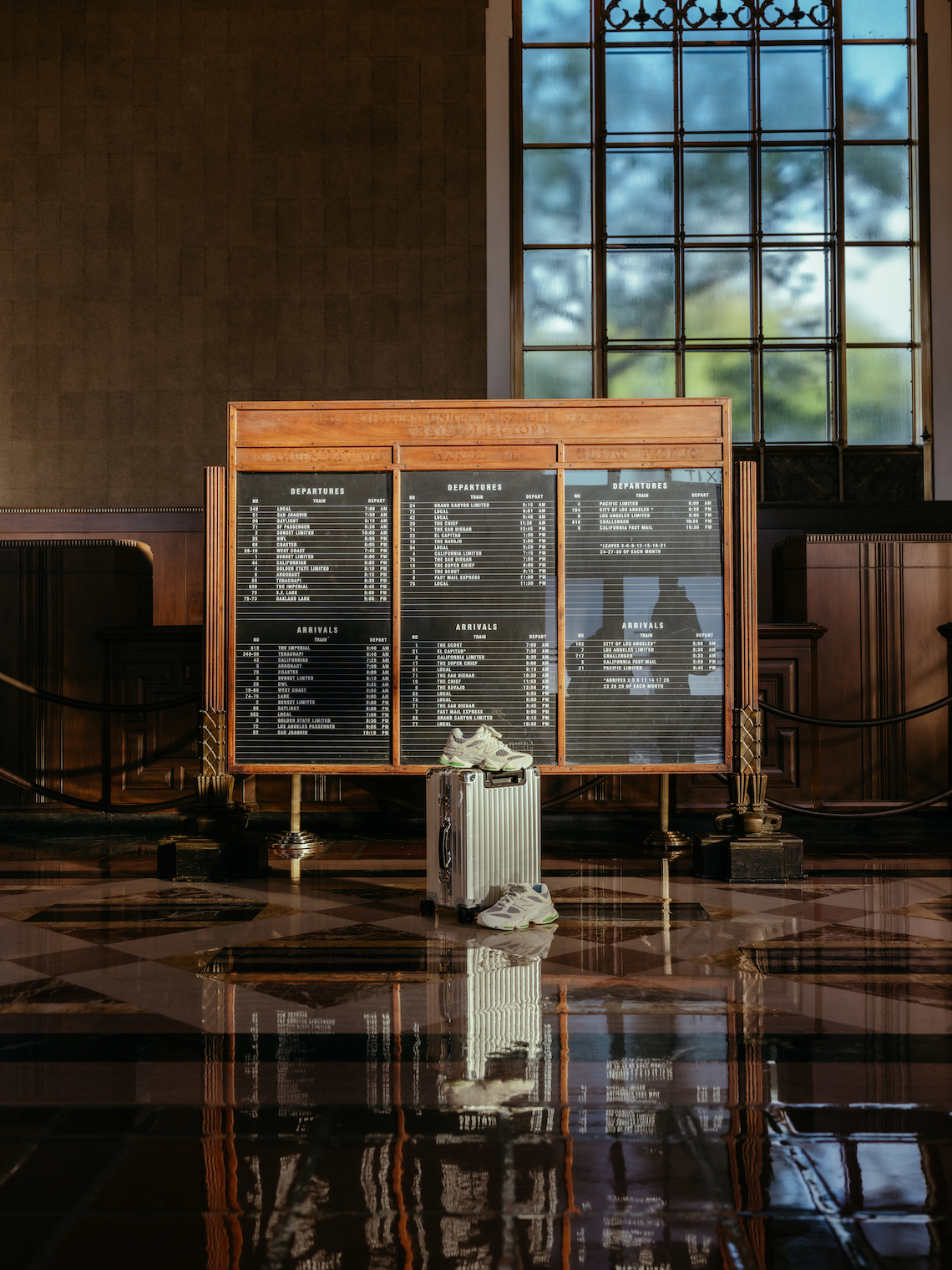 Bricks & Wood x New Balance 9060 sẽ ra mắt trên toàn cầu vào 30/1/2023 - 16