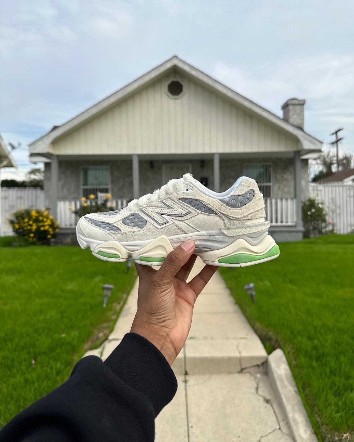 Bricks & Wood x New Balance 9060 sẽ ra mắt trên toàn cầu vào 30/1/2023 - 2