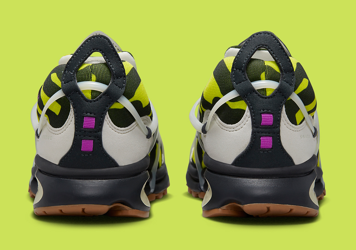 Các họa tiết kẻ sọc tạo nên một trong những phối màu bận rộn nhất của Nike Air Kukini - 5