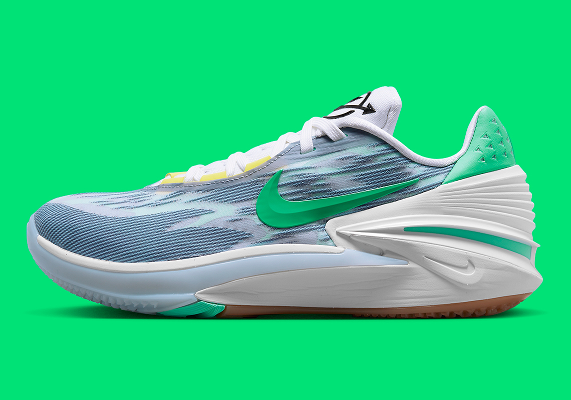 Các màu cơ bản tô điểm cho Nike Zoom GT Cut 2 sắp ra mắt này - 2