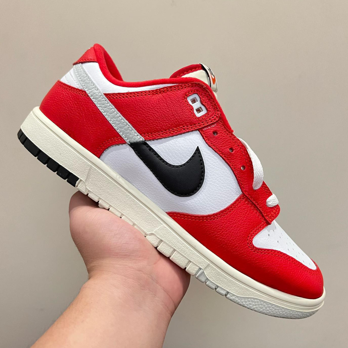 Các thí nghiệm của Nike với đế ba màu trên Dunk Low Chicago dự kiến năm 2023 - 2