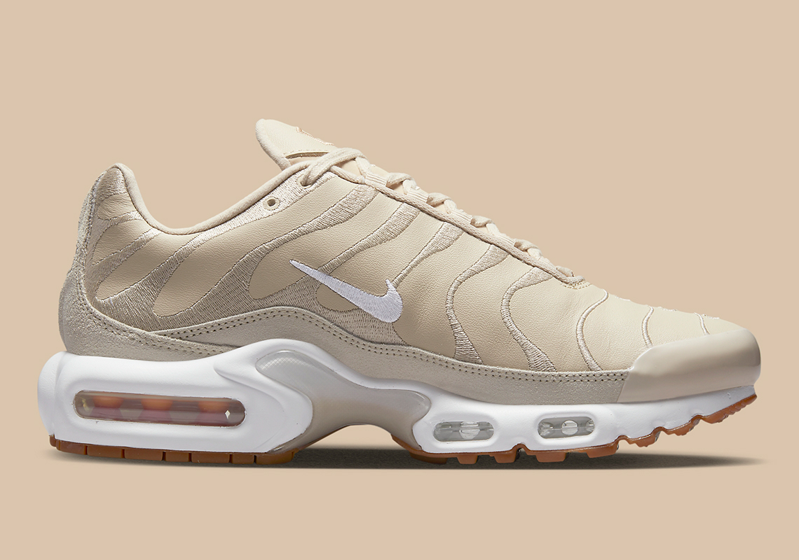 Các yếu tố cao cấp được trang bị trên Nike Air Max Plus màu be - 3