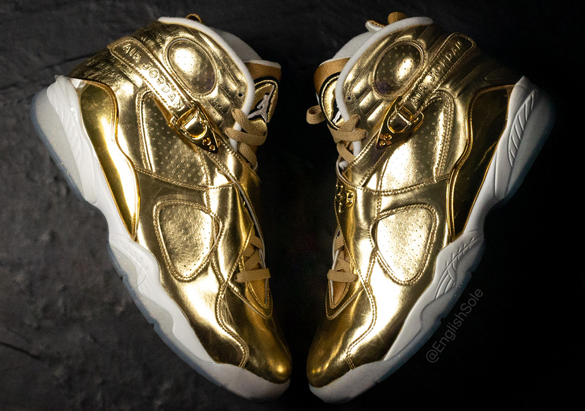 Cái nhìn chi tiết về mẫu OVO x Air Jordan 8 Gold của Drake - 2