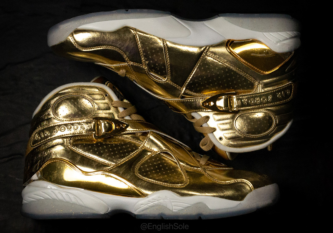 Cái nhìn chi tiết về mẫu OVO x Air Jordan 8 Gold của Drake - 3