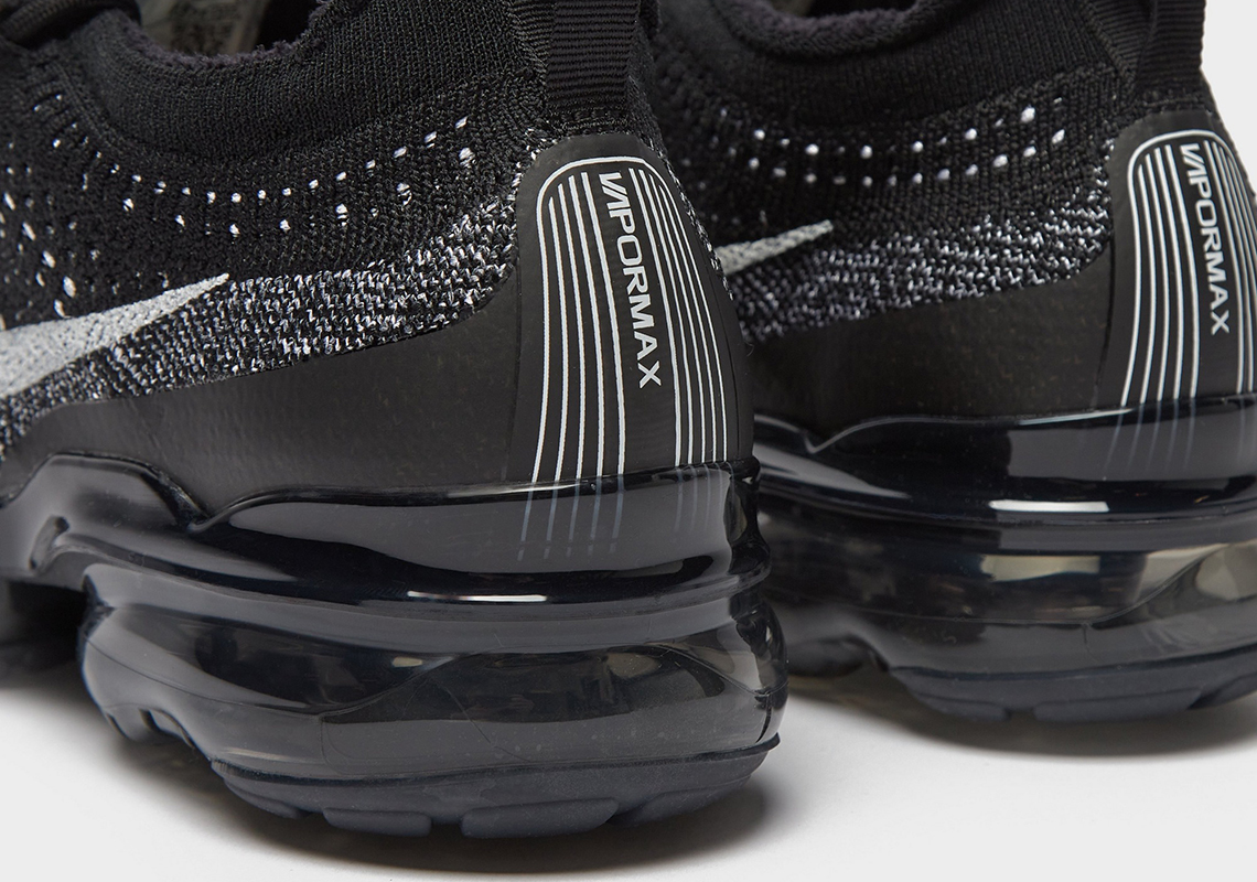 Cái nhìn đầu tiên vào mẫu giày Nike Vapormax 2023 Flyknit - 7