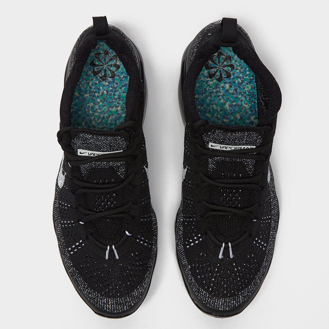 Cái nhìn đầu tiên vào mẫu giày Nike Vapormax 2023 Flyknit - 8