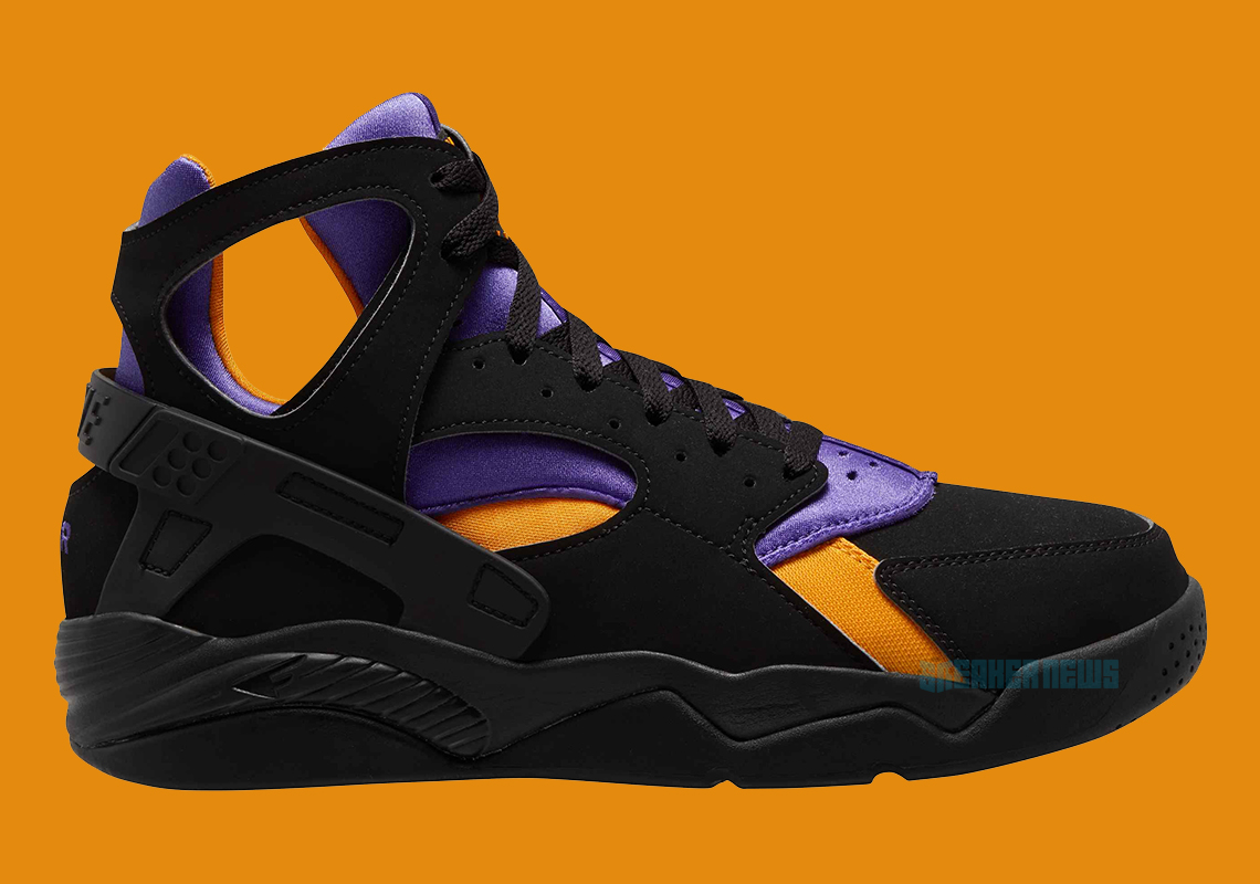 Cái nhìn đầu tiên về Nike Air Flight Huarache "Kobe Bryant PE"