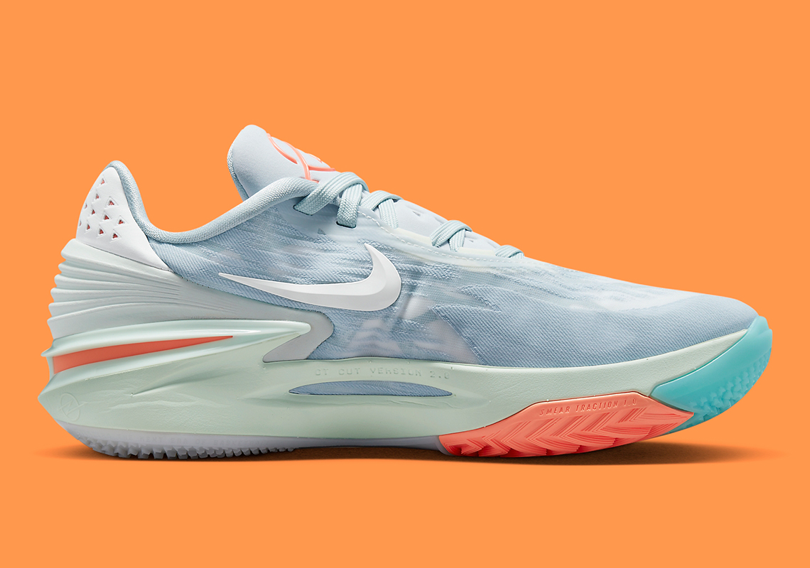 Cảm giác nhiệt đới êm dịu được thiết lập trên Nike Zoom GT Cut 2 - 3