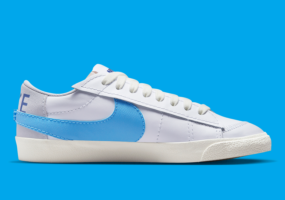 Cặp logo swooshes màu xanh lam trên mẫu blazer Nike Blazer Low  Jumbo  - 3
