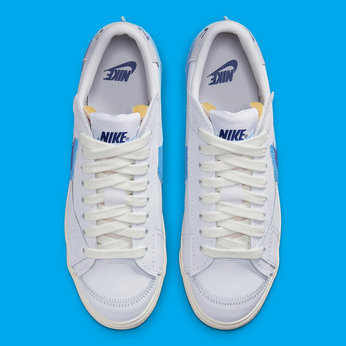 Cặp logo swooshes màu xanh lam trên mẫu blazer Nike Blazer Low  Jumbo  - 4