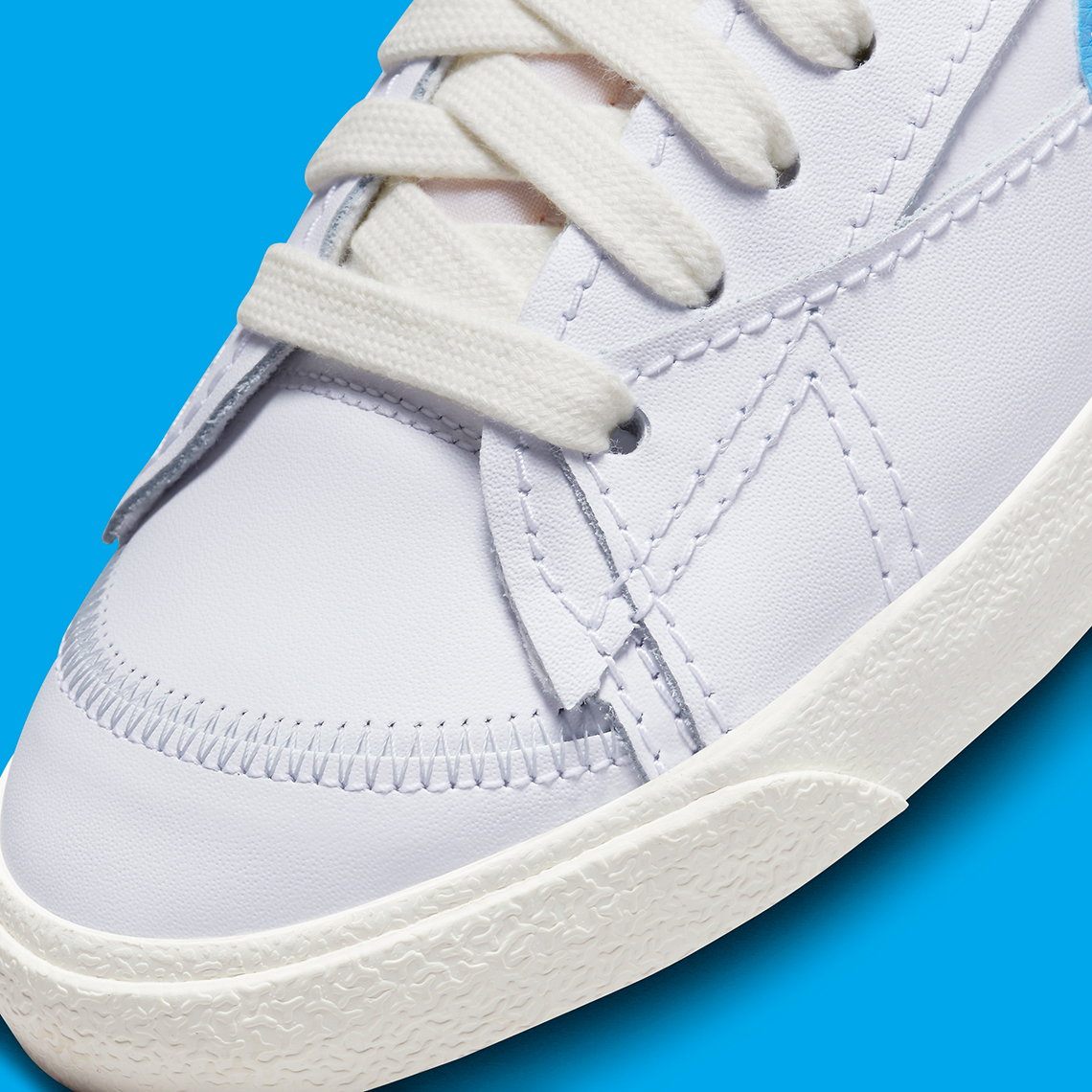 Cặp logo swooshes màu xanh lam trên mẫu blazer Nike Blazer Low  Jumbo  - 7