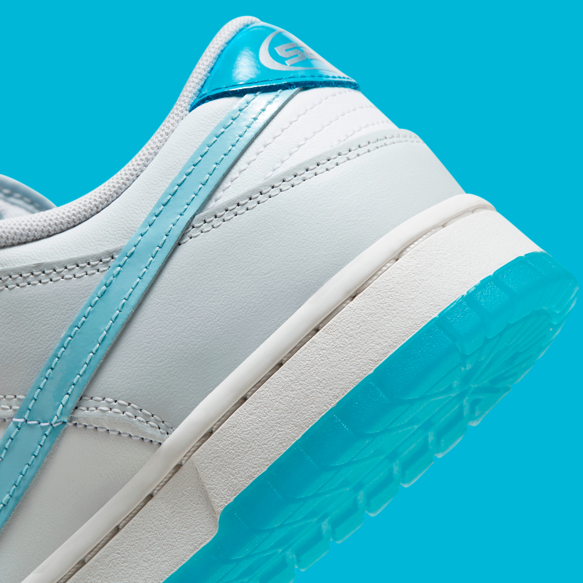 Cập nhật mới: Nike Dunk Low ra mắt phiên bản màu trắng xám kết hợp màu xanh tươi - 8