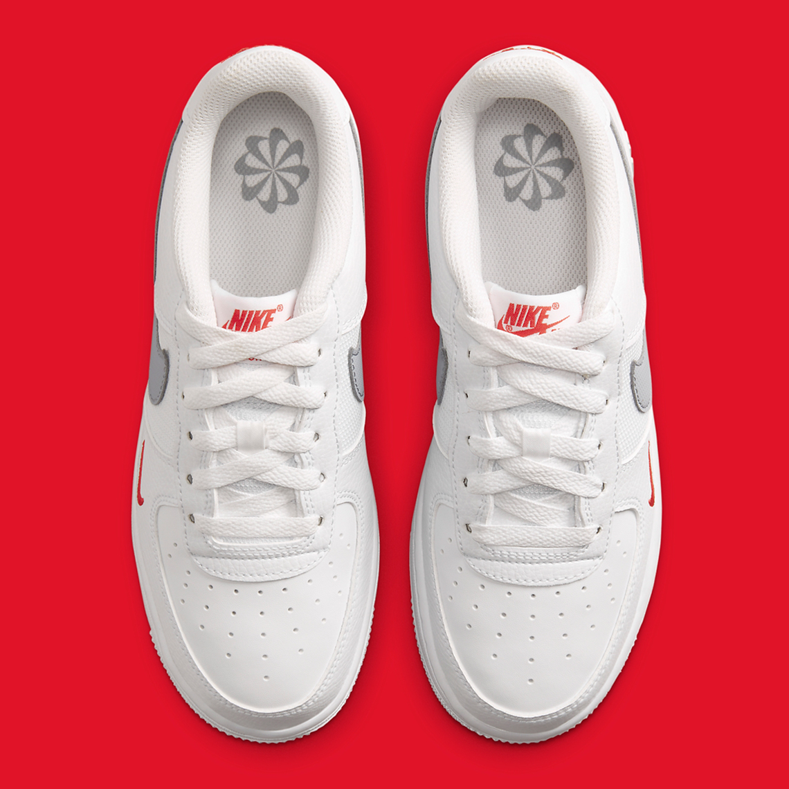 Cặp sọc đỏ và xám làm nổi bật GS Nike Air Force 1 Low này - 6
