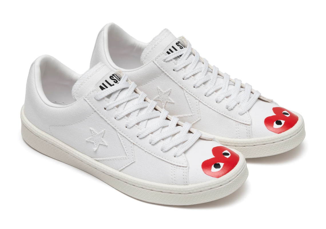 CDG PLAY mang đến sắc đỏ tươi trên đôi giày Converse Pro Leather Low sạch sẽ này - 2