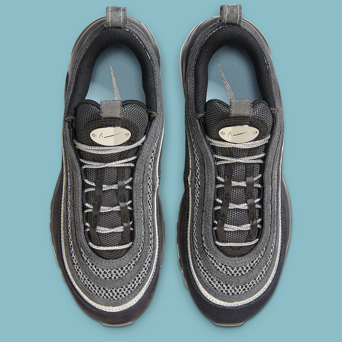 Chi tiết Chrome cùng điểm nhấn cho Nike Air Max 97 màu đen tối - 5