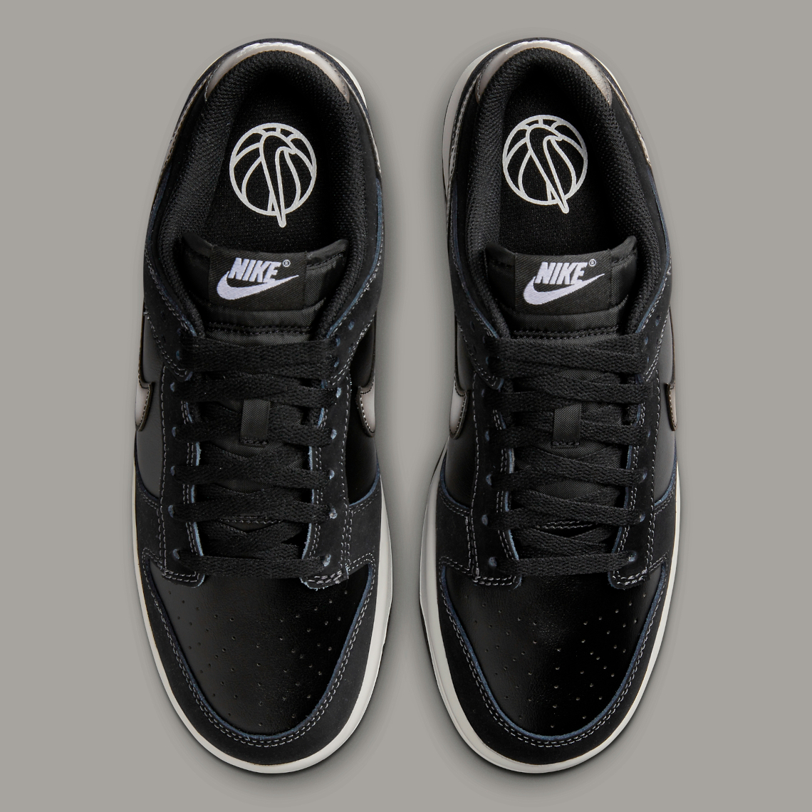 Chi tiết phun sơn giúp mang tính cách đến cho phiên bản Nike Dunk Low màu Đen này. - 4