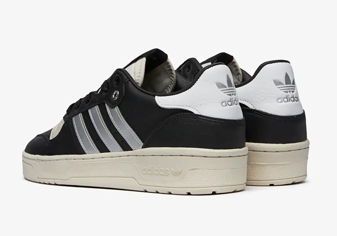 Chương trình adidas Consortium mang đến phiên bản mới Core Black và Chalk White cho giày adidas Rivalry - 11