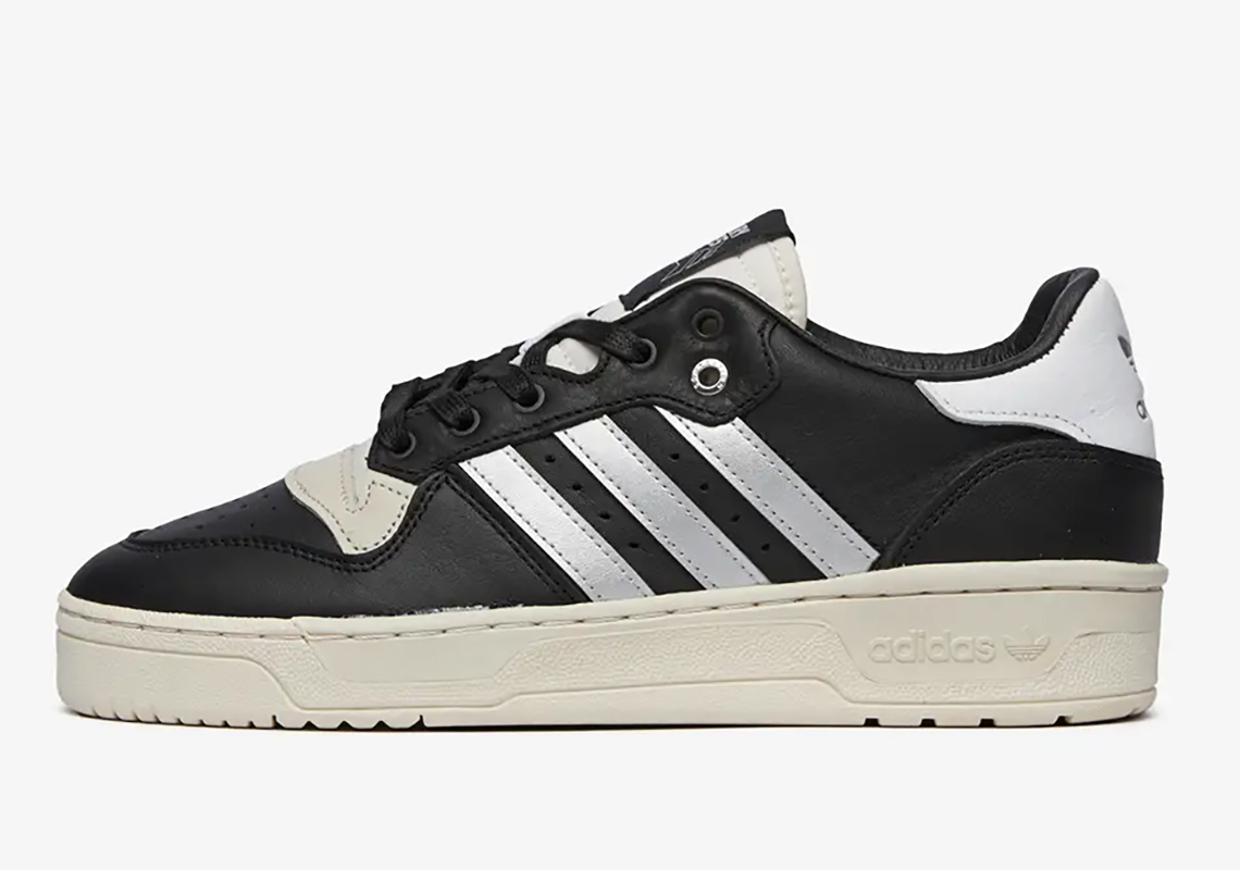 Chương trình adidas Consortium mang đến phiên bản mới Core Black và Chalk White cho giày adidas Rivalry - 3