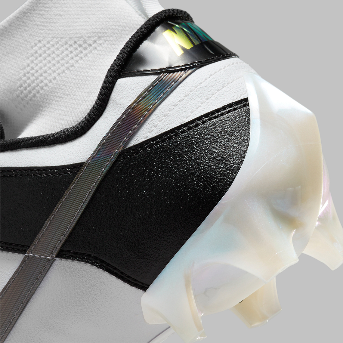 Cơn sốt Nike Panda Dunk tấn công sân bóng - 9