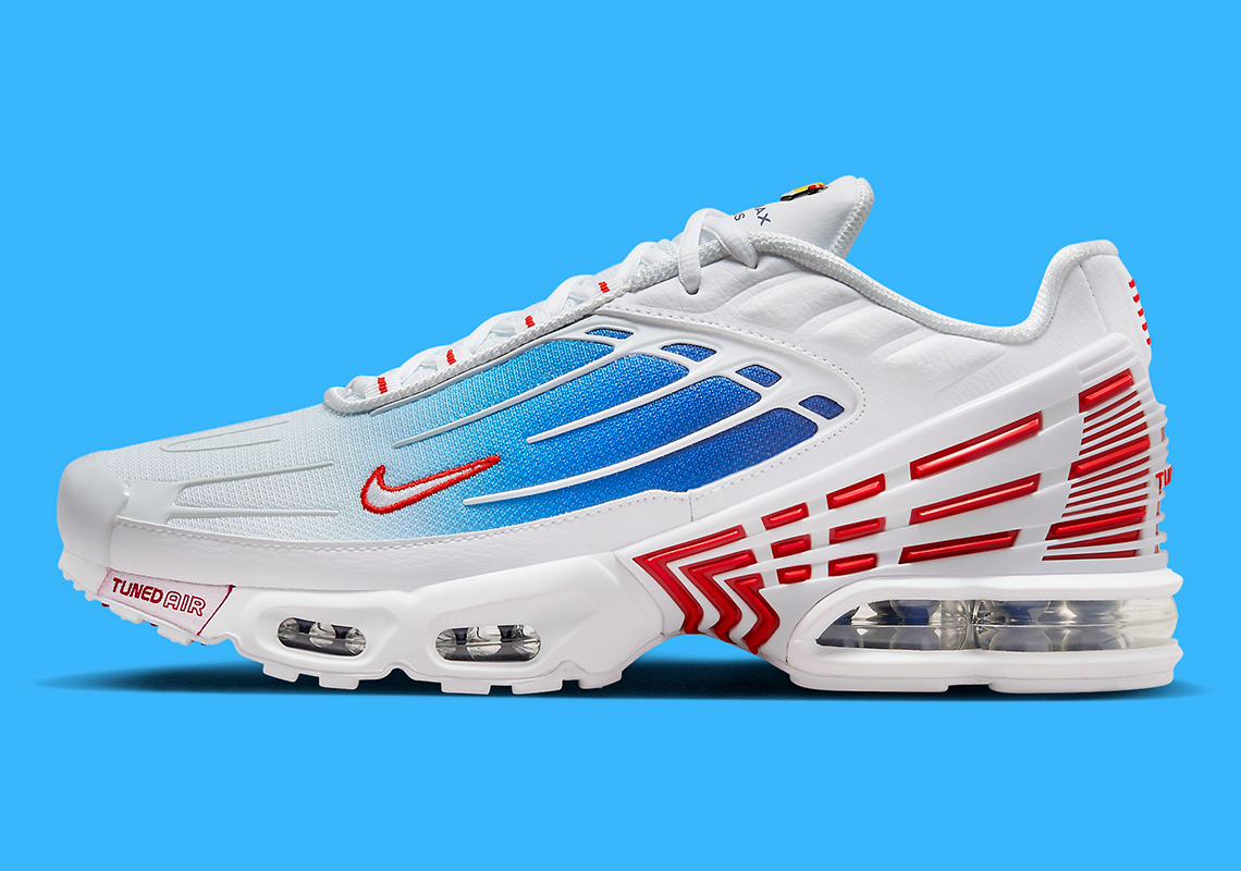 Dải màu xanh sống động tạo ra chủ đề Hoa Kỳ trên Nike Air Max Plus 3 - 2