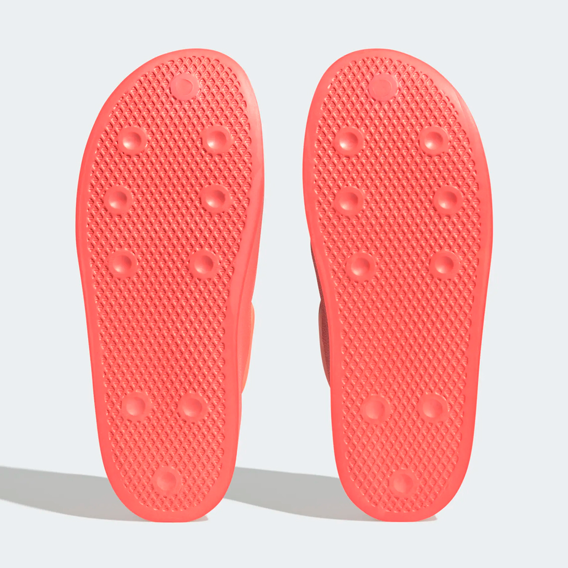 Đánh giá Adidas Puffylette Beam Orange: Giày dép giữ ấm chân mang phong cách thời trang mới. - 7